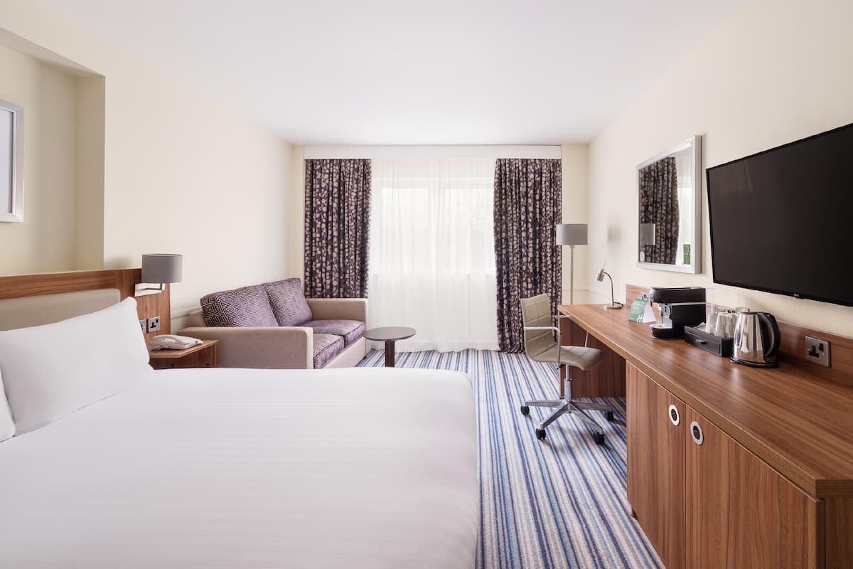 wedding accommodation Swindon.